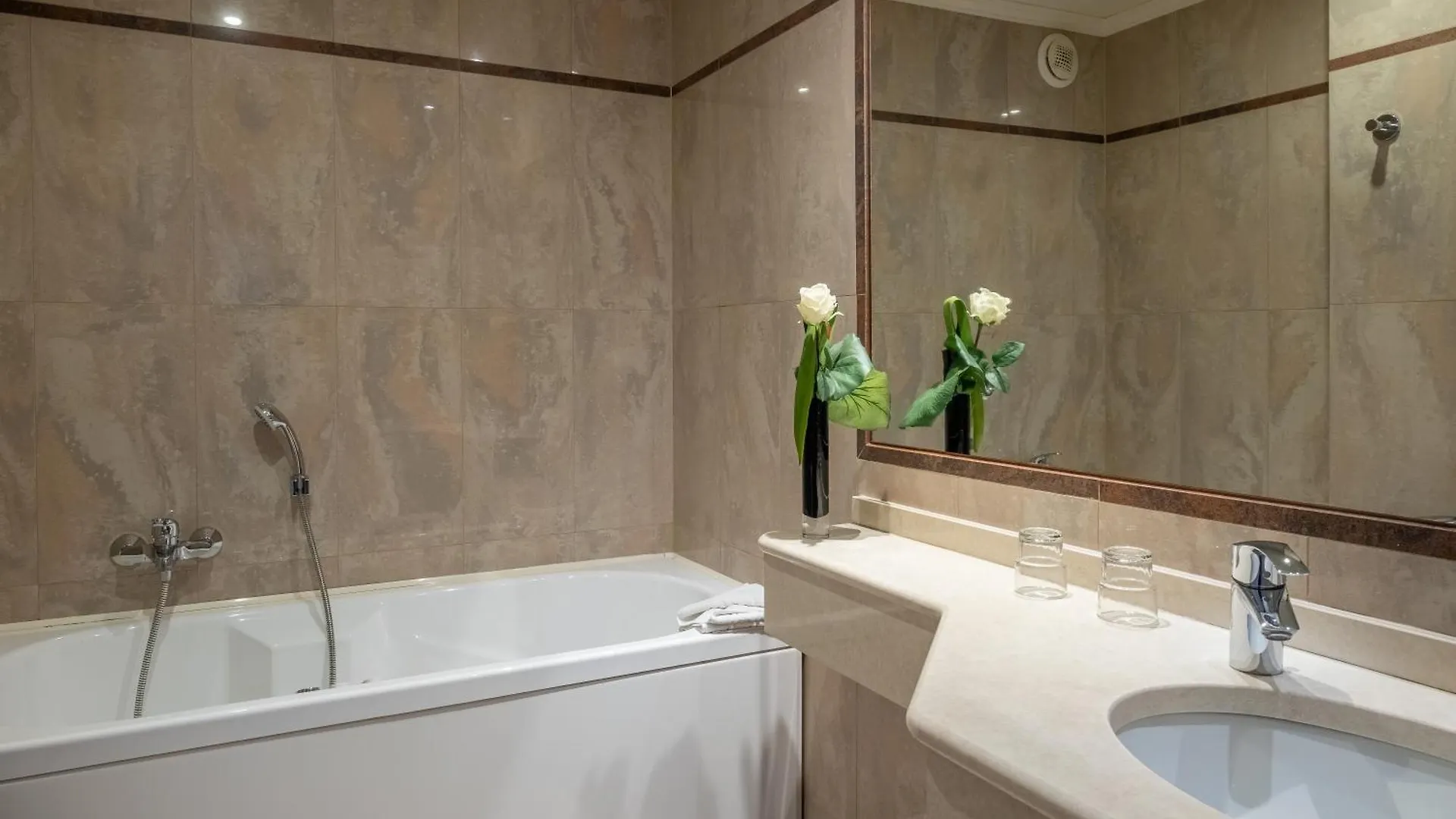 Hotel London 3*